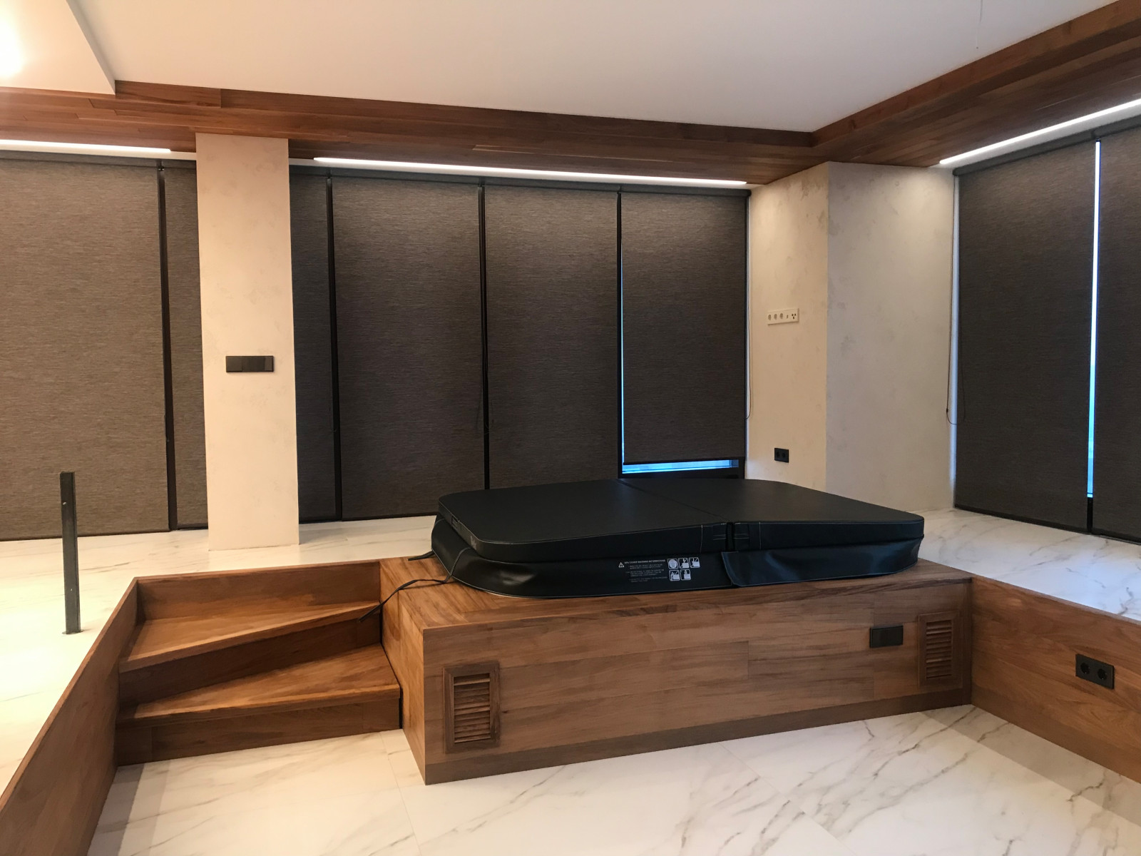 Обложка проекта: Двухэтажный пентхаус на 25 этаже.