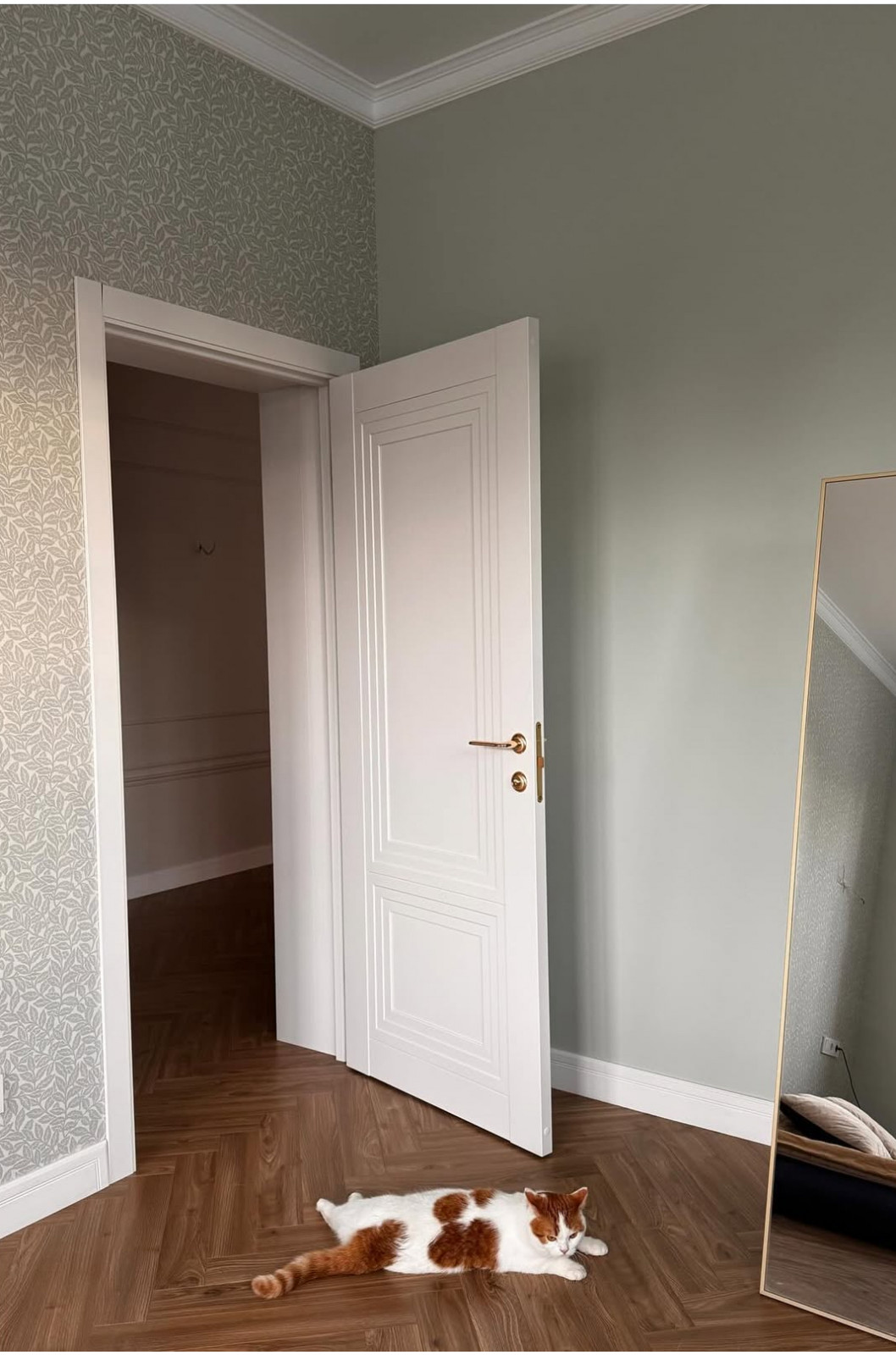 Загородный дом( в процессе комплектации мебелью и светильниками)