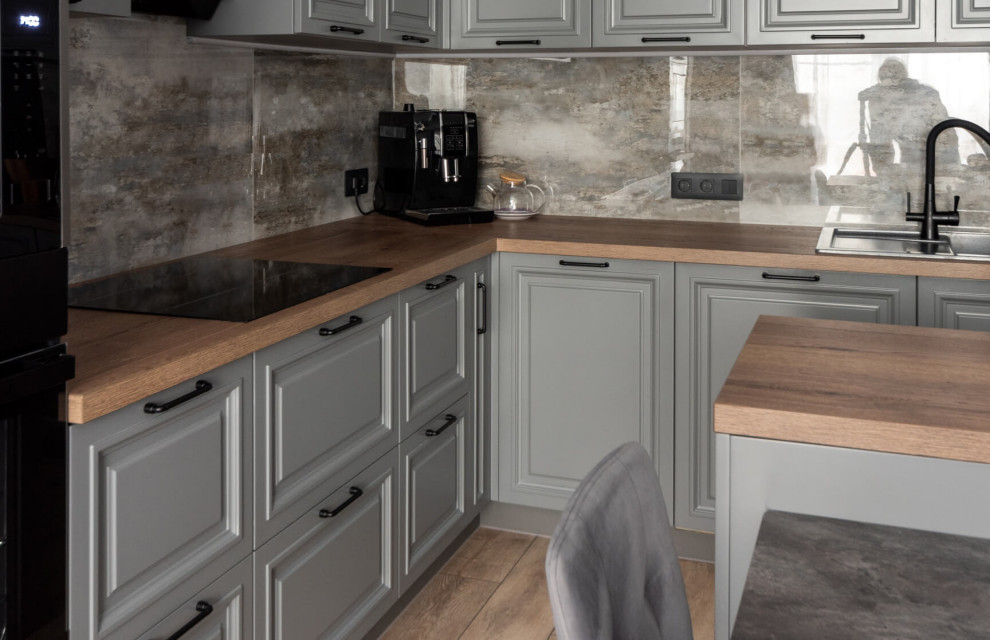 Кухня Италия в цвете мокрого асфальта