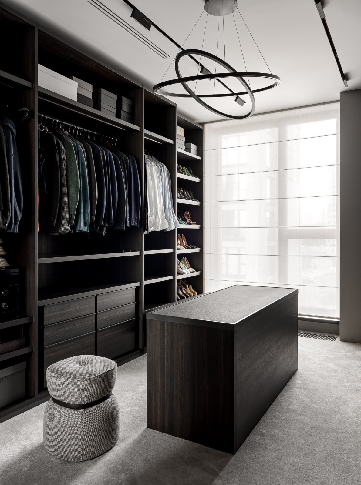 Квартира со стеклянным кубом