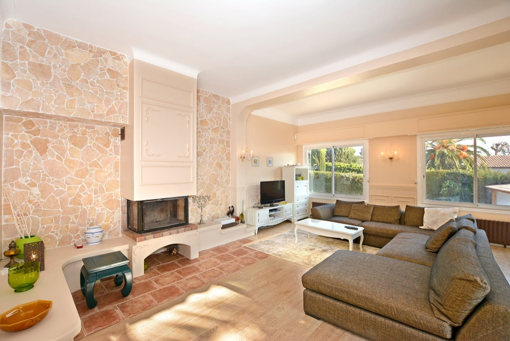 Фоновое изображение профиля Billion Group