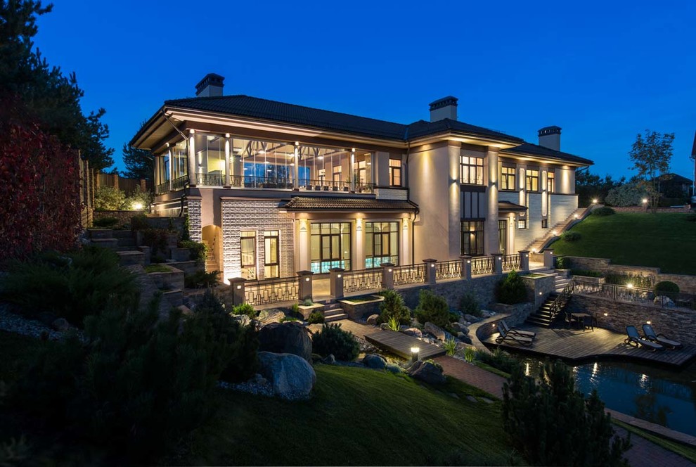 Дом в овраге ночью