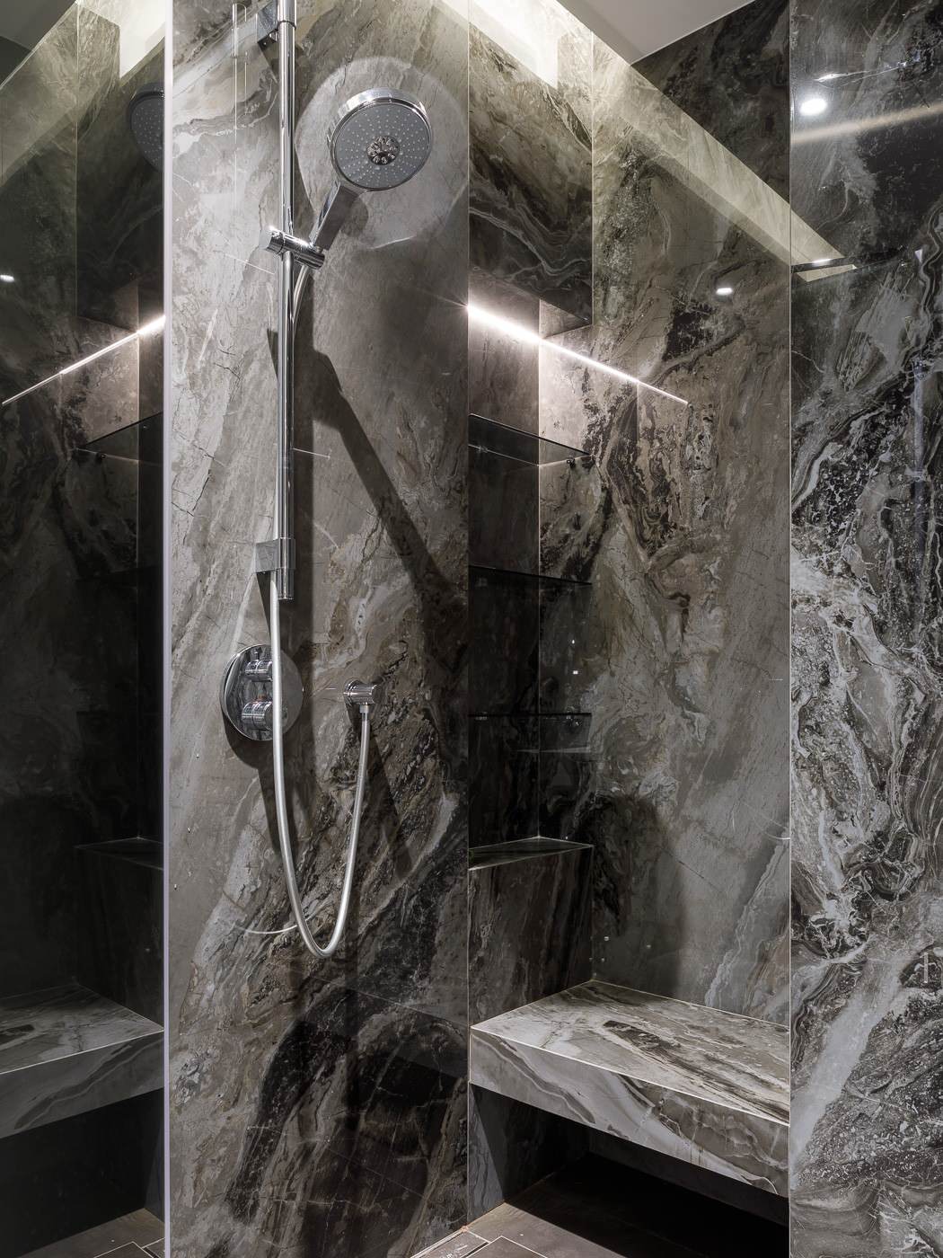 Четырехкомнатная квартира в современном стиле 166 м2