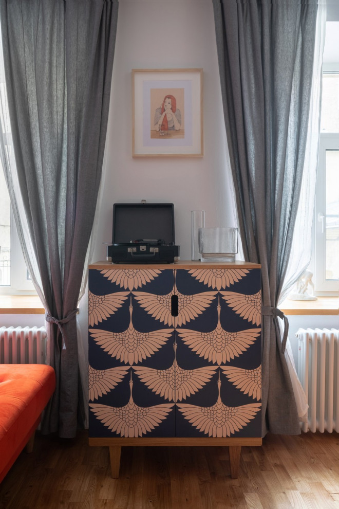 Уютная квартира для девушки. Оранжевый и синий