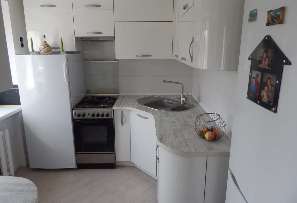 Кухни с фасадами из пластика