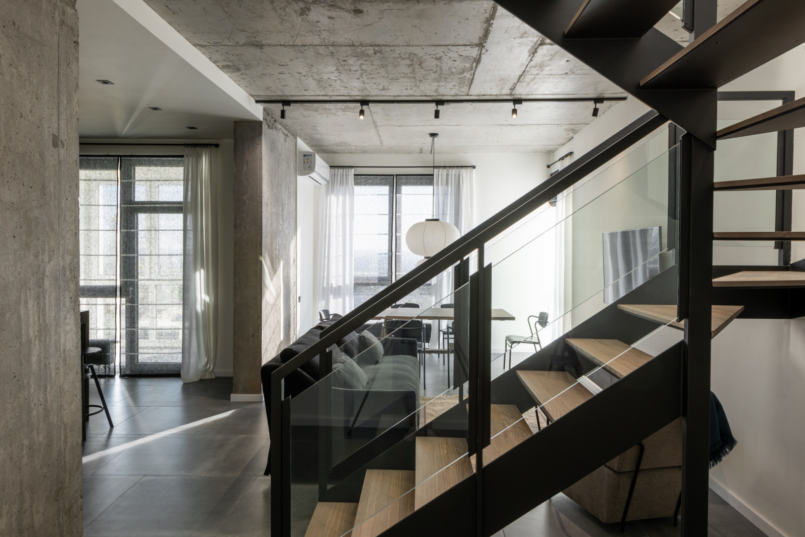 Монохромные апартаменты