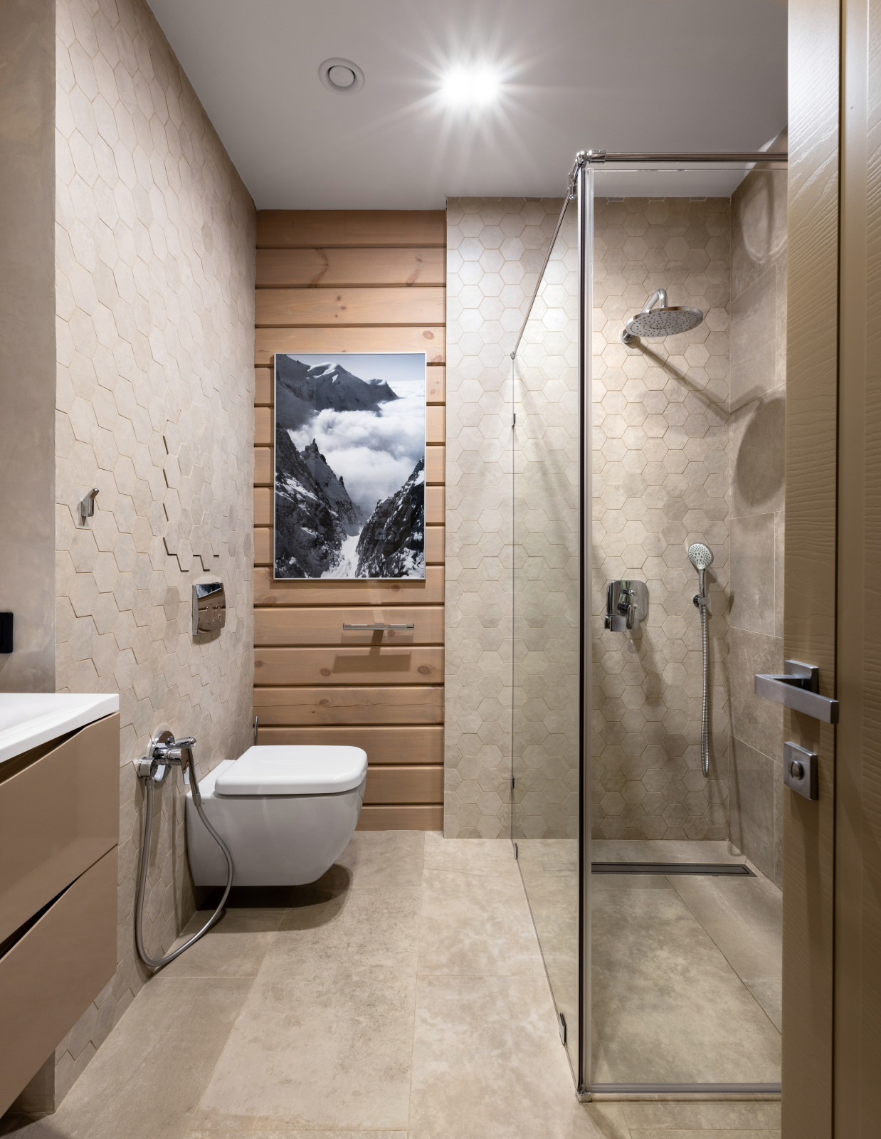 Загородный дом в стиле шале.