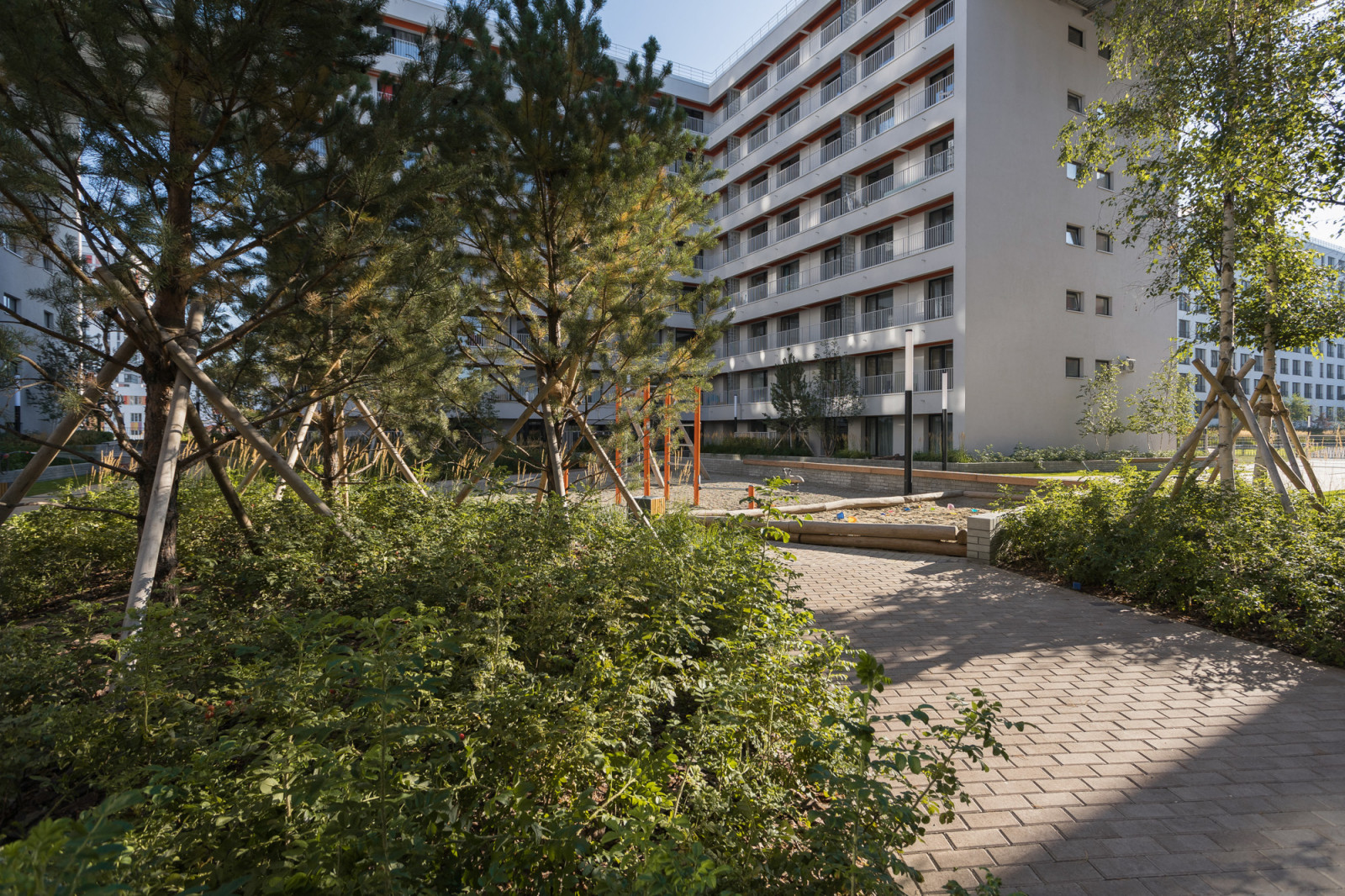 Дом с мостами