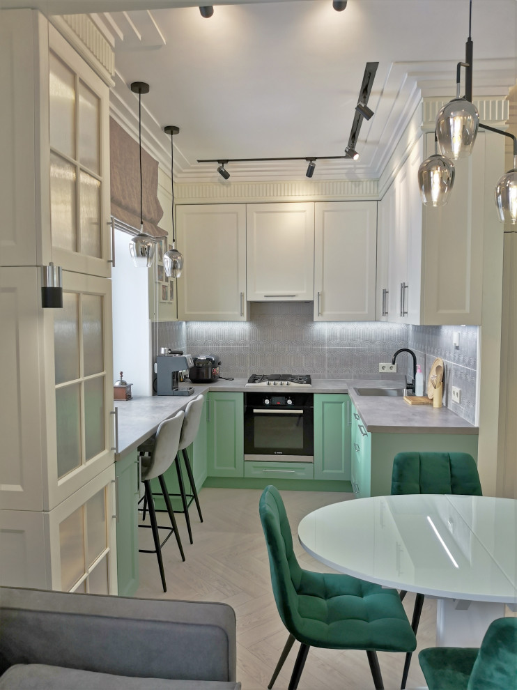 Реализованный проект кухни - гостиной площадью 18 м2.