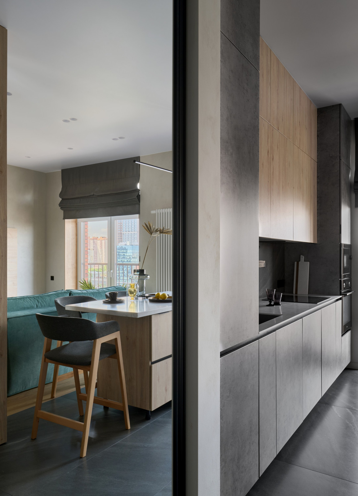 Светлая двухкомнатная квартира 60 кв.м. с панорамными окнами