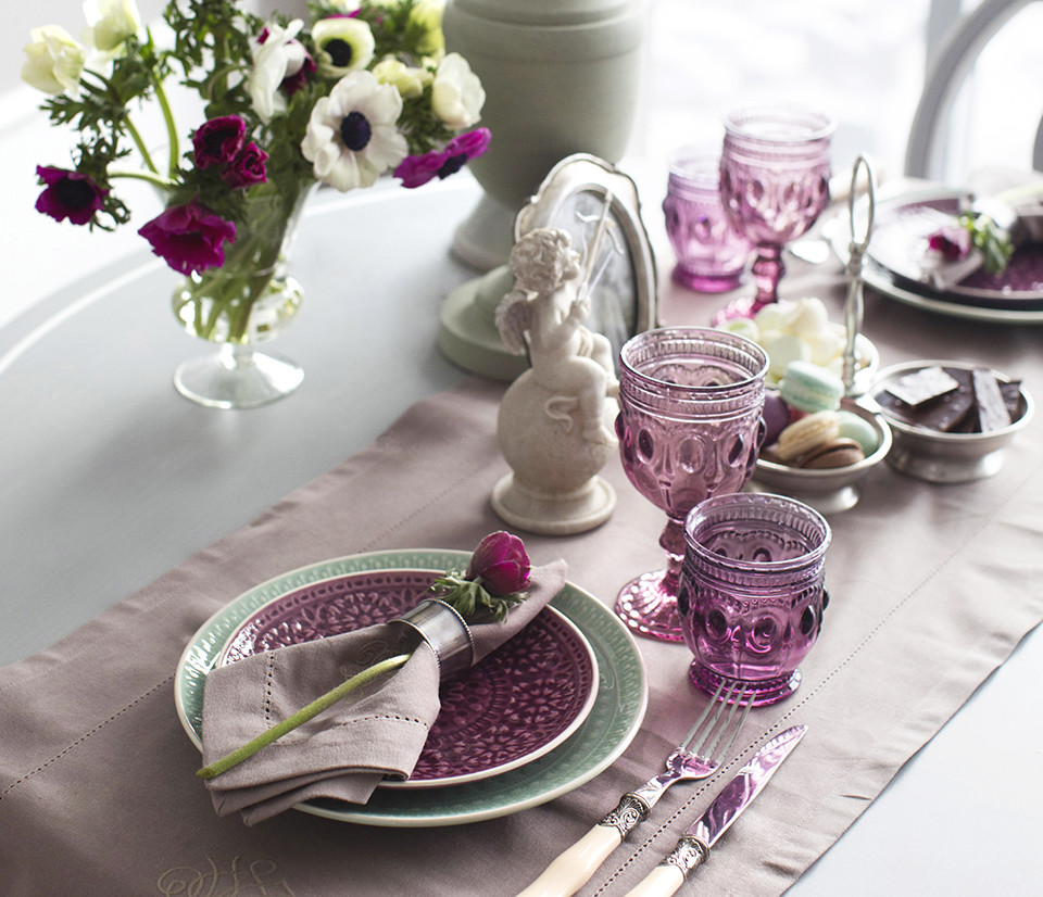 Романтическая сервировка стола