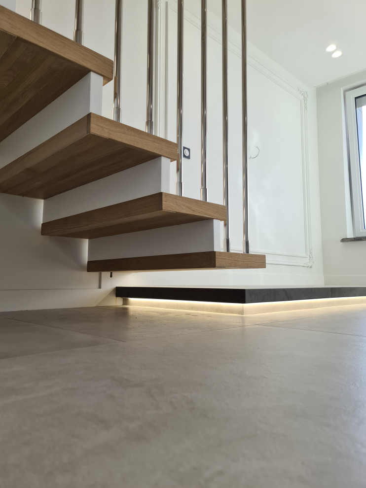 Лестница, Коммунистическая