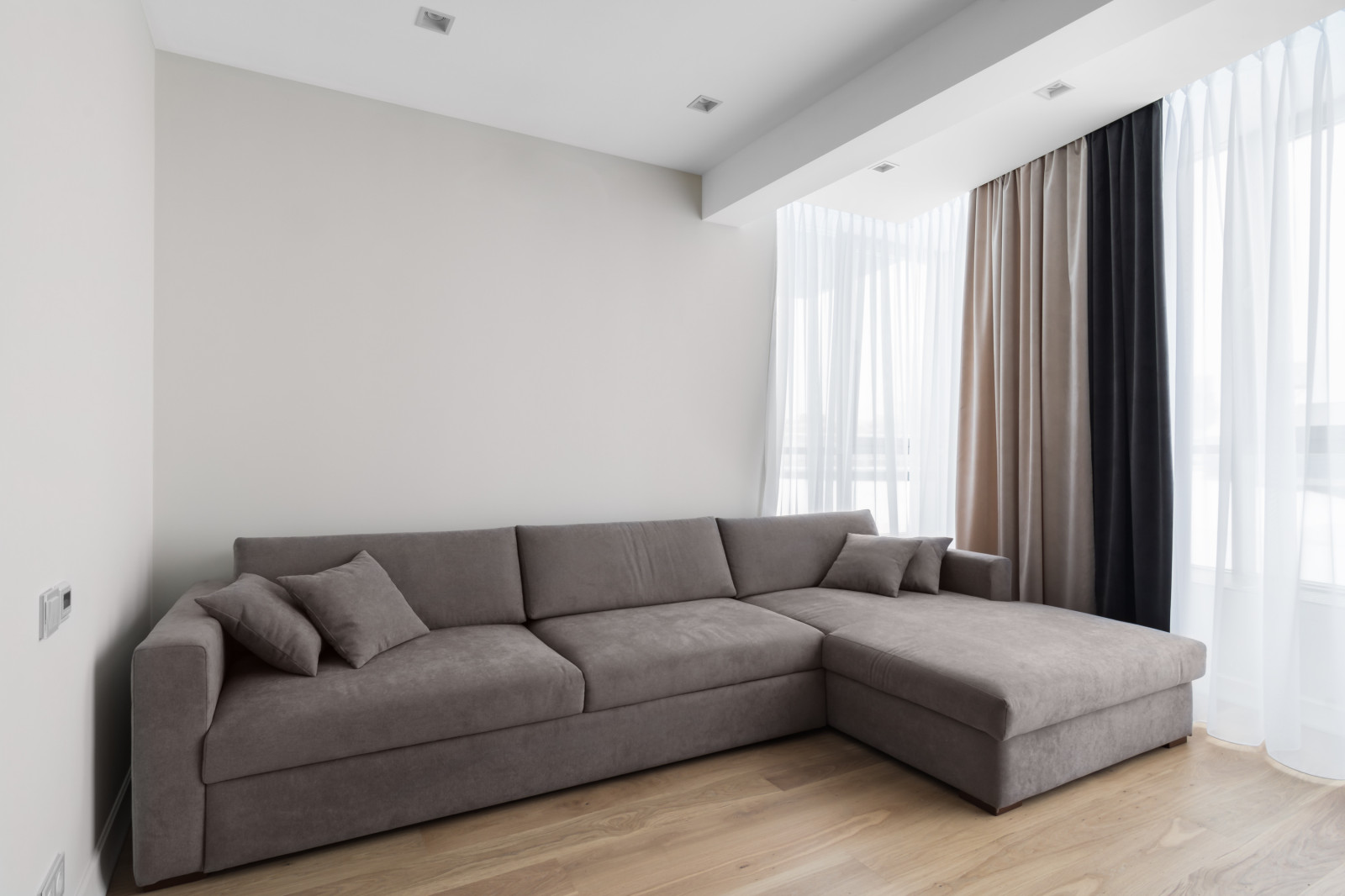 Просторная двухуровневая квартира в современном стиле