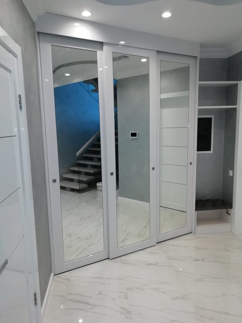 Готовый шкаф-купе коридор