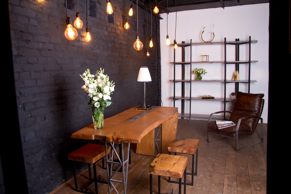 Лофт со столом