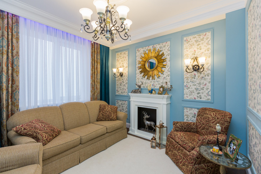 Кухня соединенная с гостиной зеркальным порталом. Реализованный проект