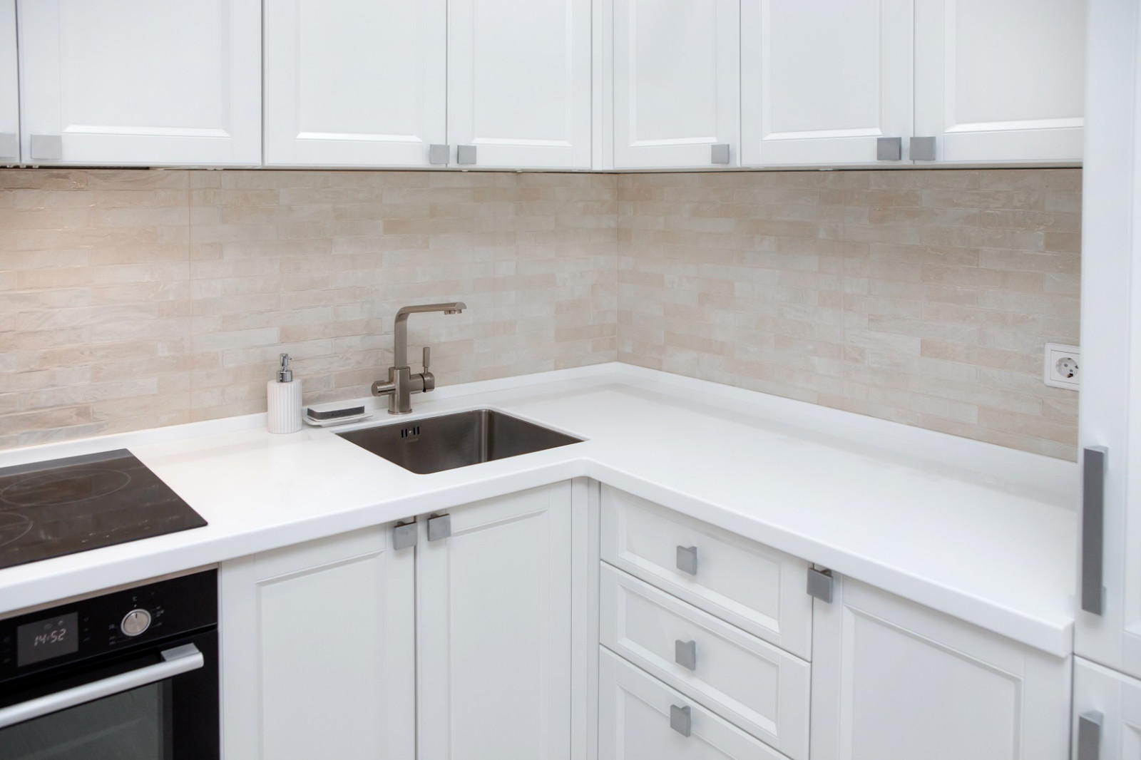 Белая кухня ЖК "Циолковский", Обнинск