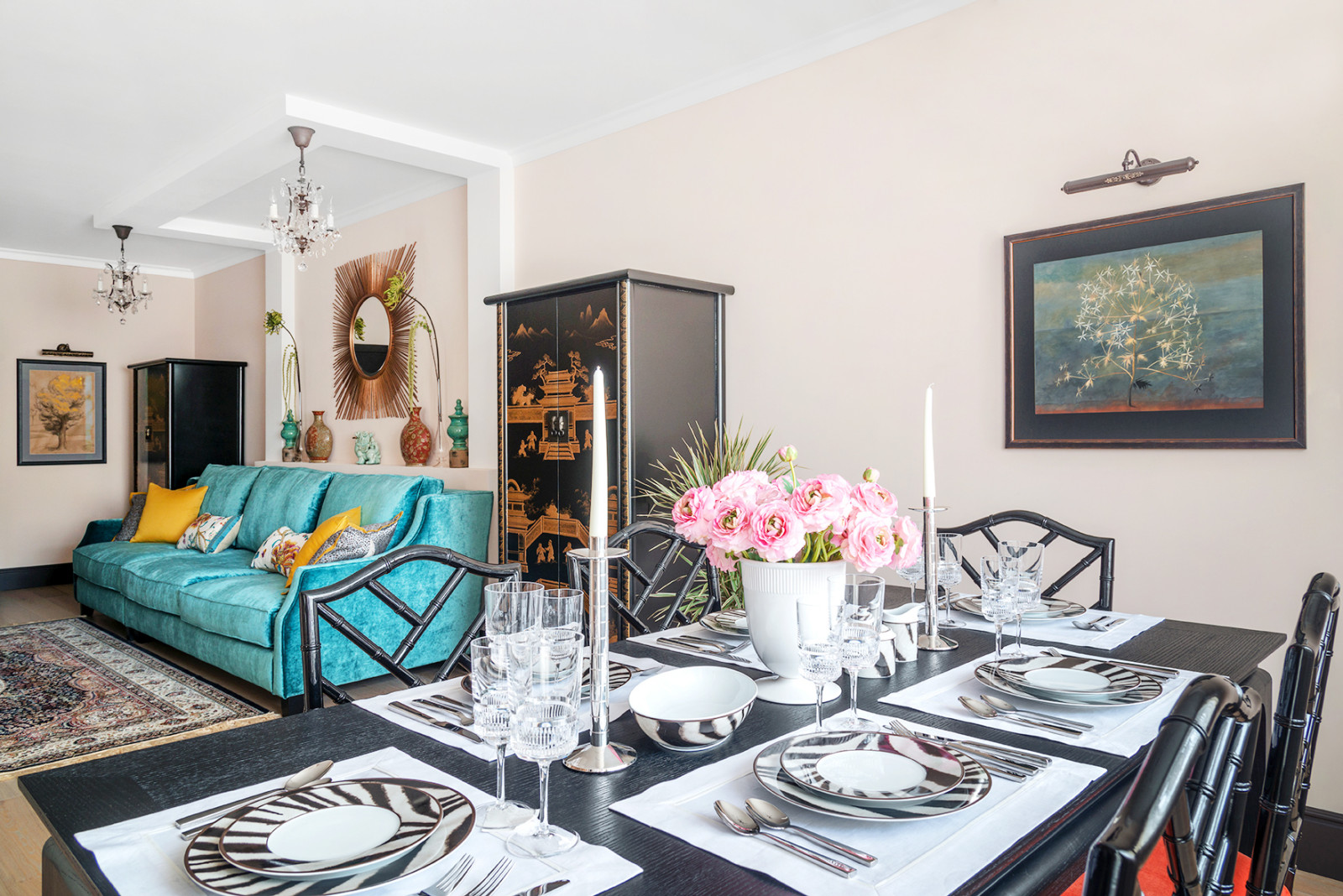 Квартира в подмосковье с элементами шинуазри.