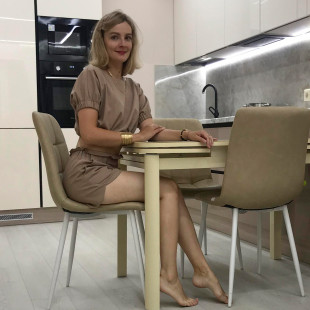 Анна Галсанова