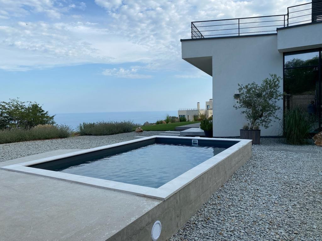 дом с видом на море