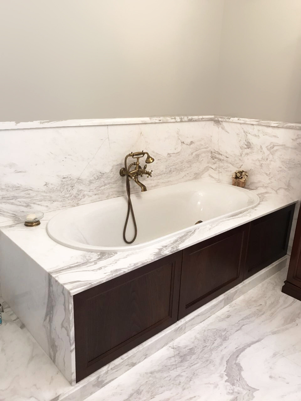 Ванна комната из мрамора Venus