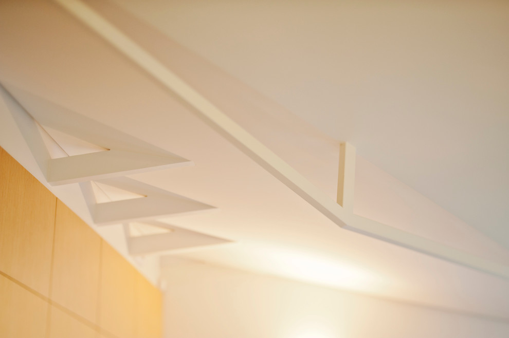 Houzz Литва: Квартира в Вильнюсе с необычным потолком и камином