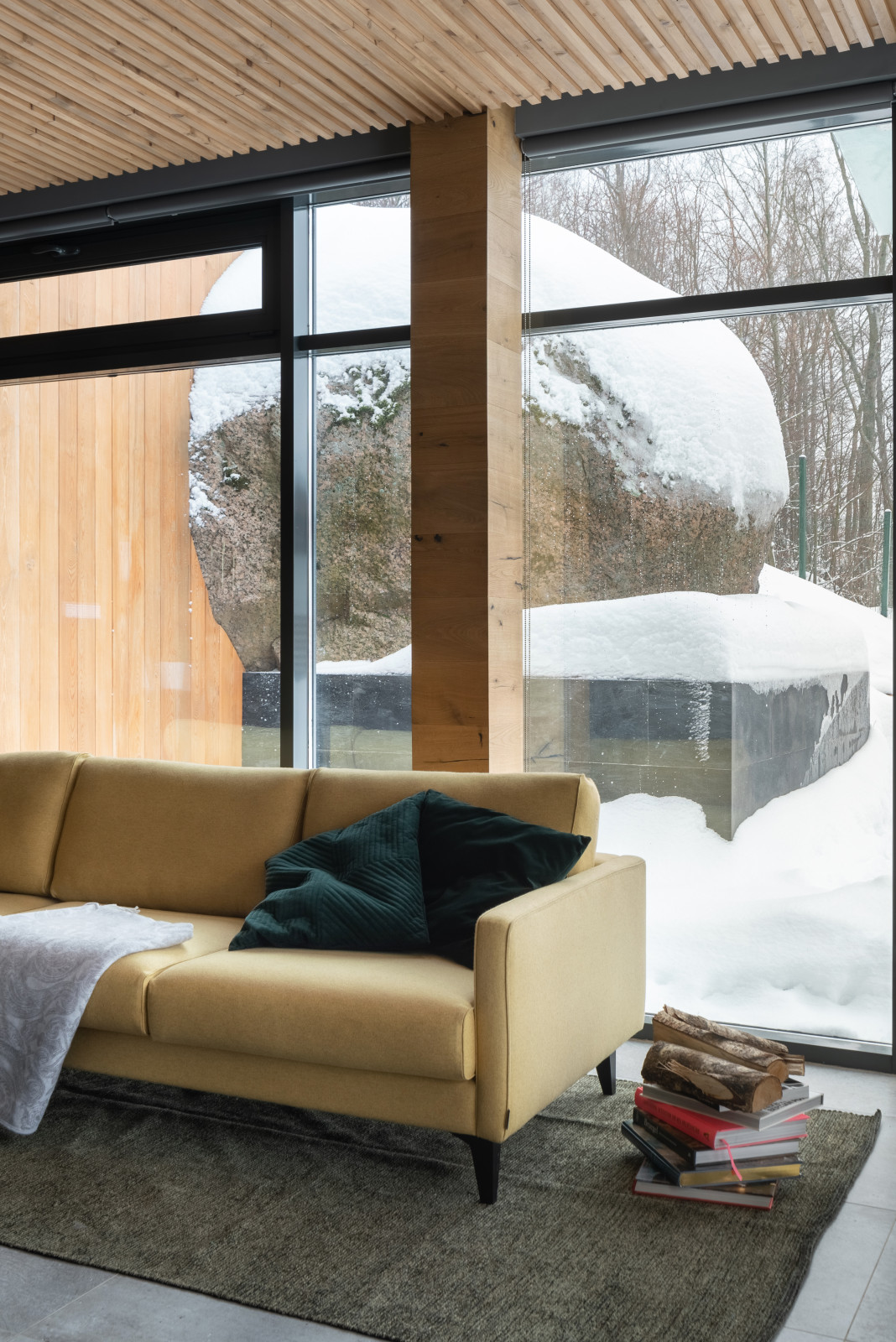 Дом на склоне