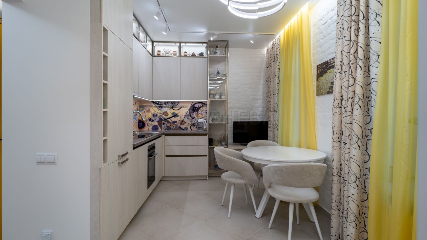 Дизайнерский ремонт апартаментов в доме 1907 года