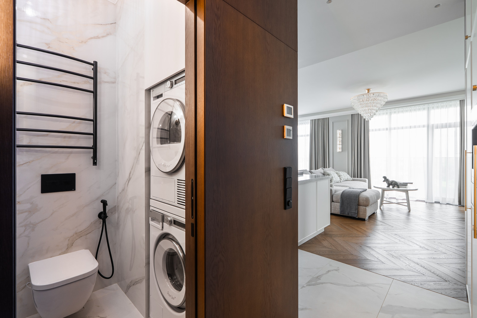 с видом на реку