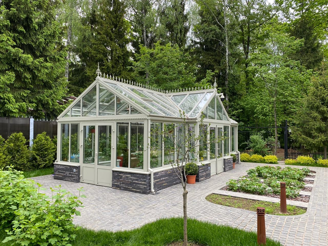 Оранжерея KROUG T в Кезьмино