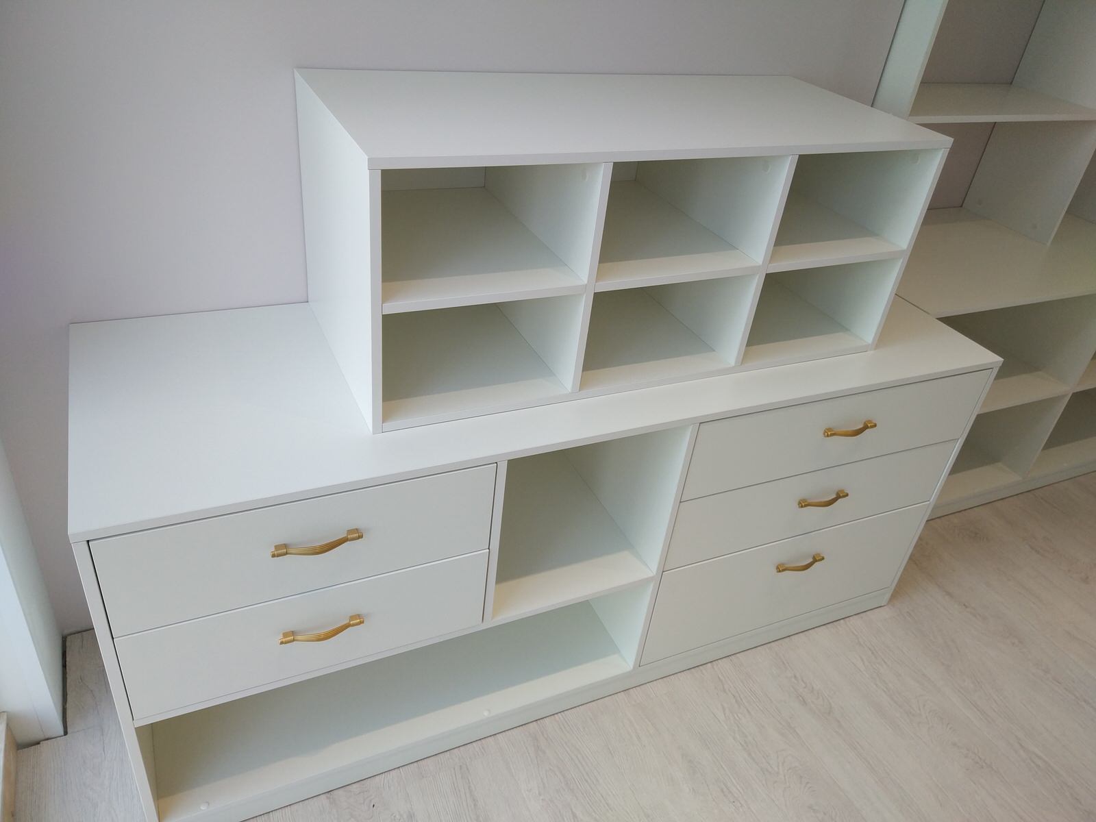 Гардеробная комната для девушки