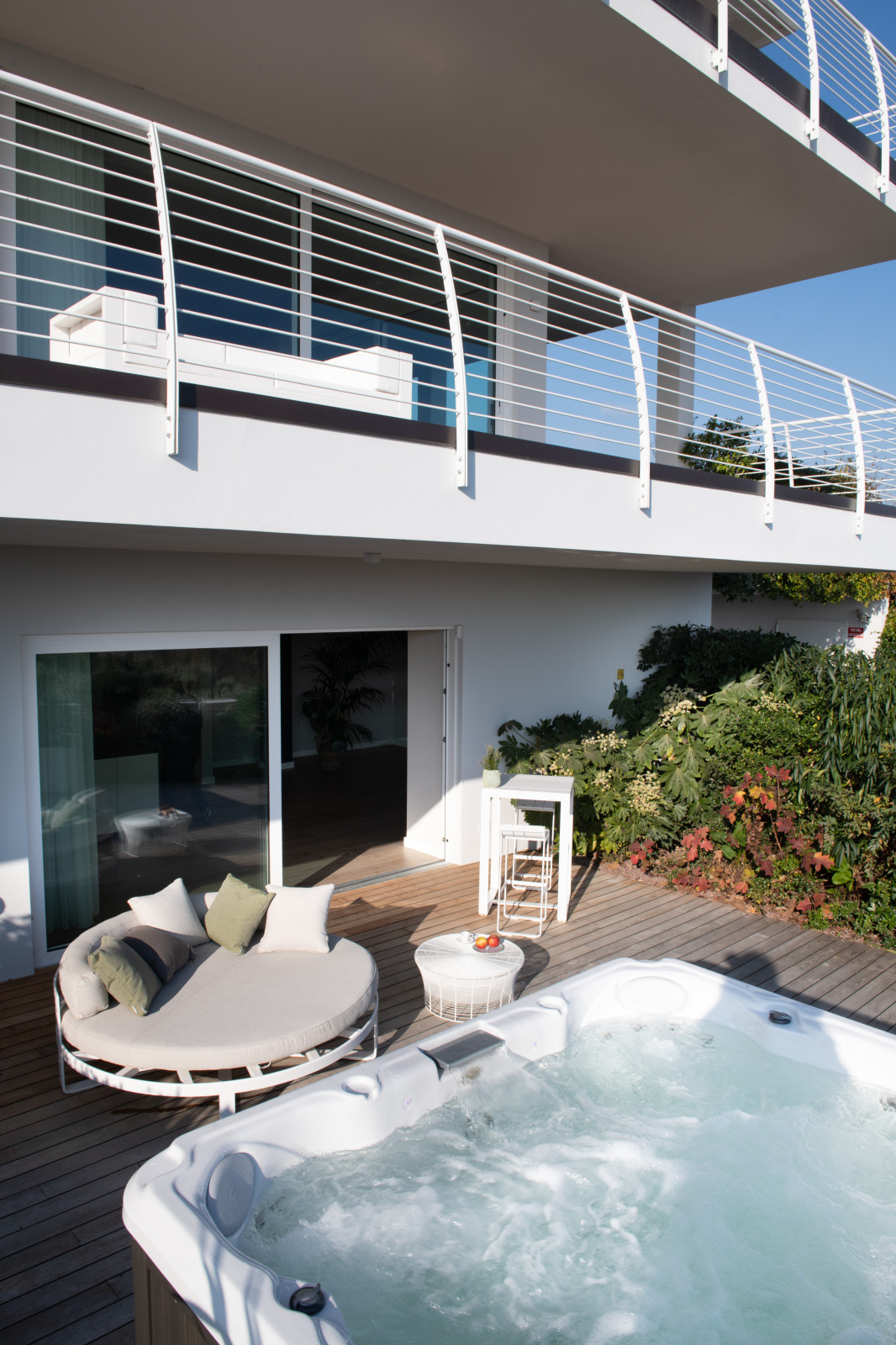 Интерьер апартамента в HPA, Паденге-Суль-Гарда, Италия