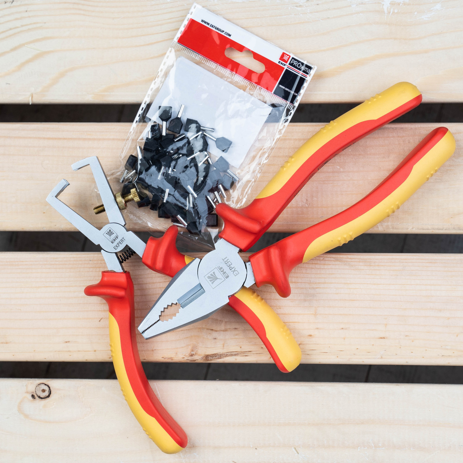 Электромонтажные изделия и инструменты EKF