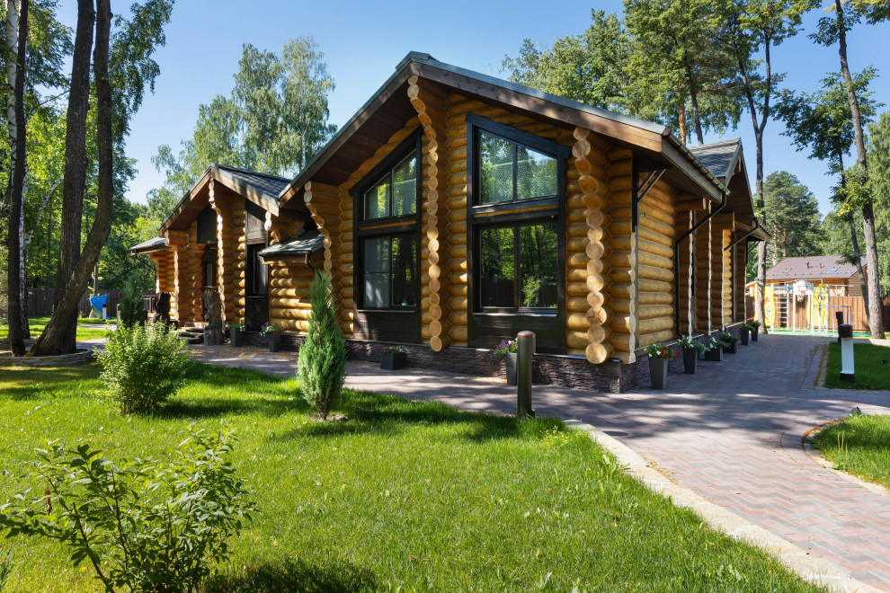 Дом у озера