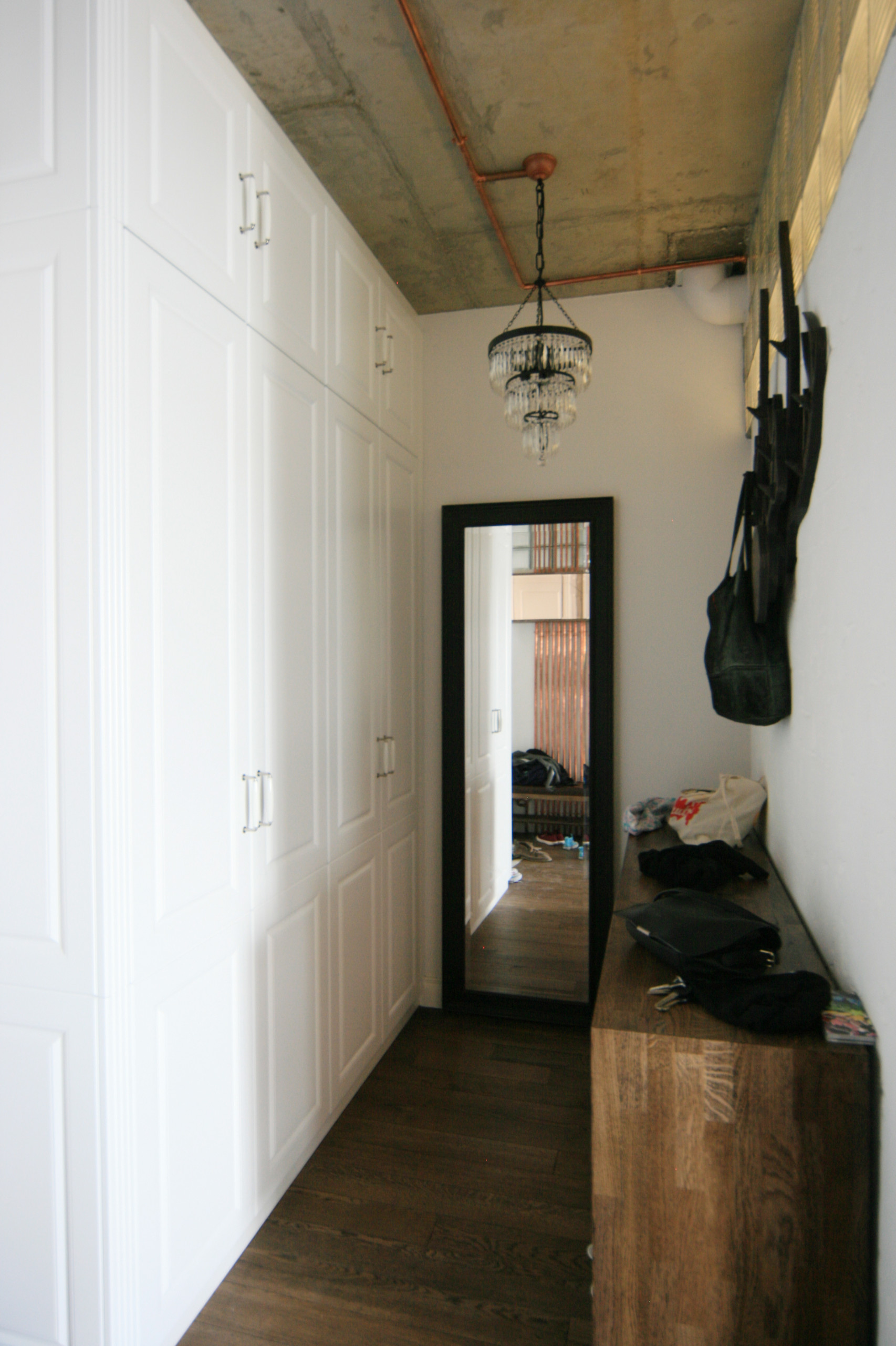 Houzz тур: Бетон, стекло и медные трубы в необычной московской квартире