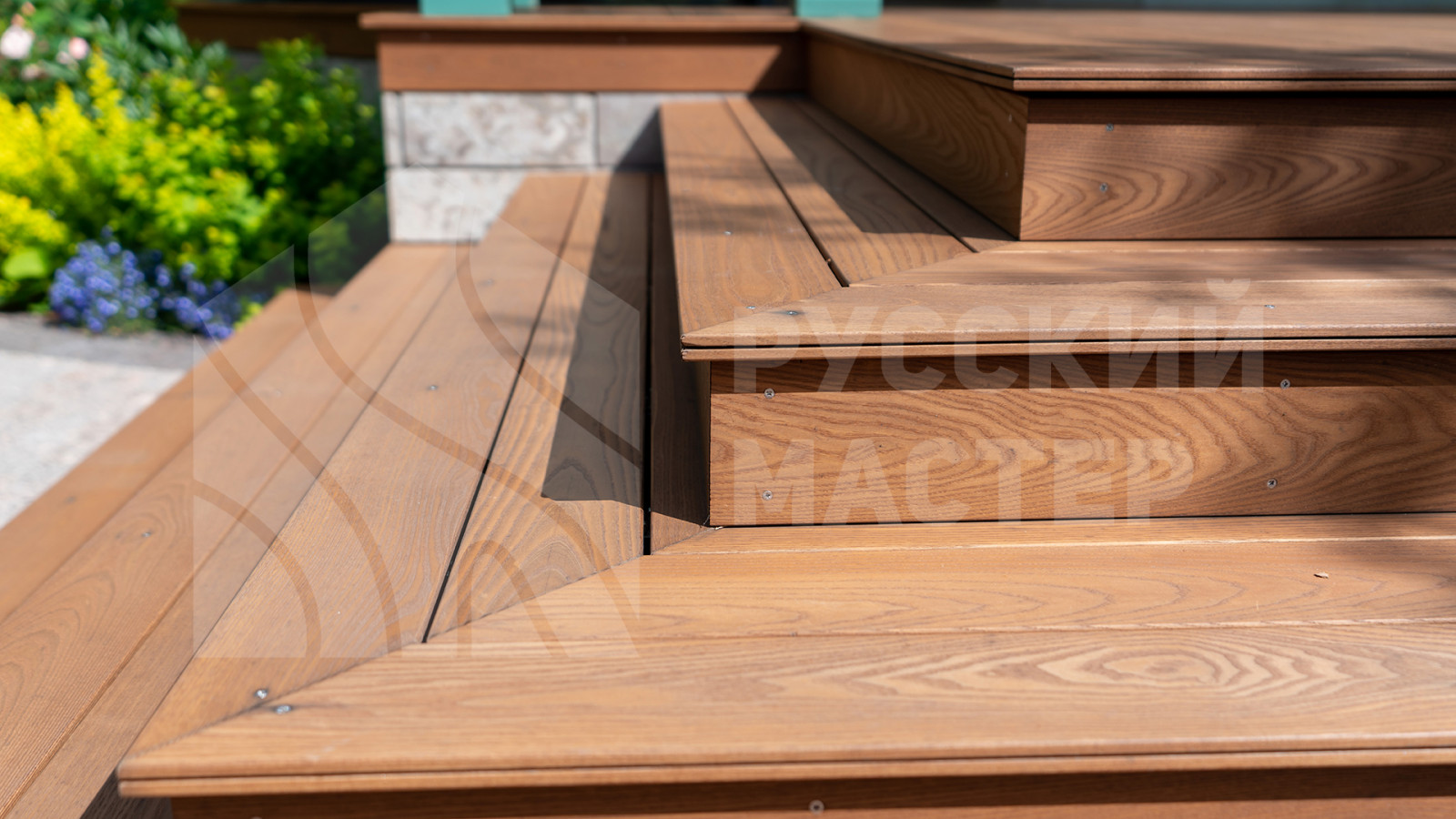 Обложка проекта: Терраса из термоясеня для загородного дома