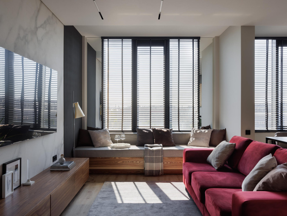 Современная квартира с бордовыми акцентами в ЖК "Притяжение" - 146 м2