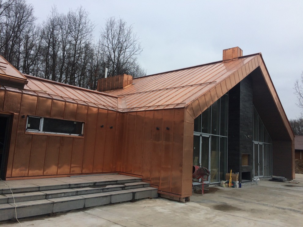 Устройство кровельных и фасадных конструкций с фальцевым медным покрытием