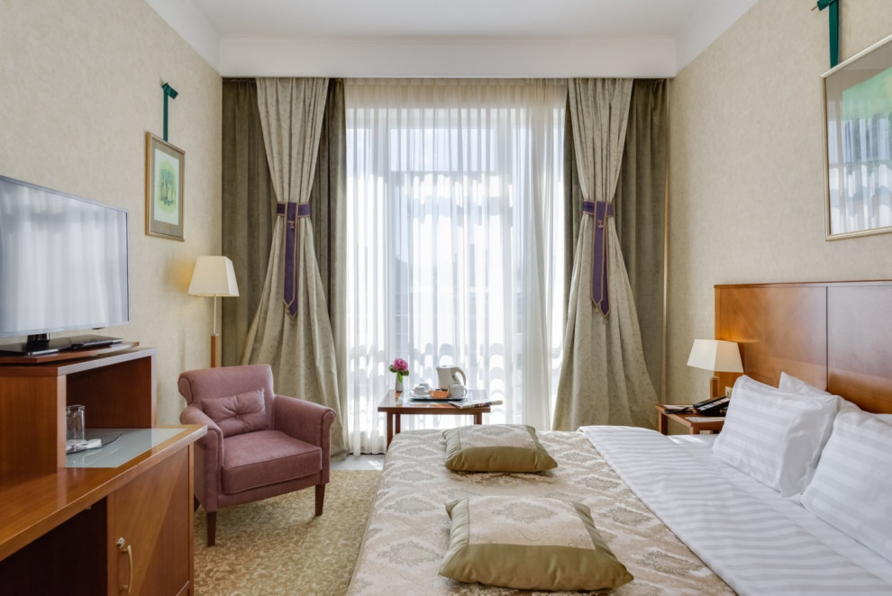 Ремонт, реставрация и перетяжка абажуров