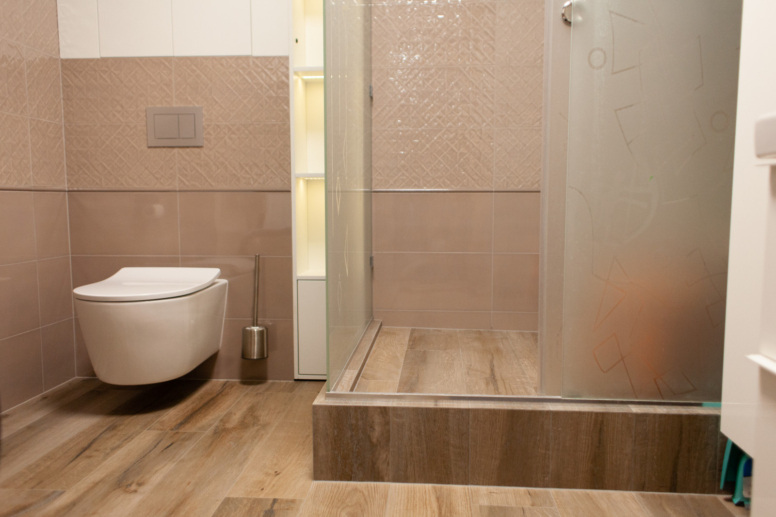 2х комнатная квартира Свиридова 14