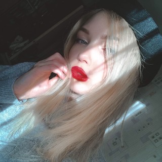 Юлия Тихонова