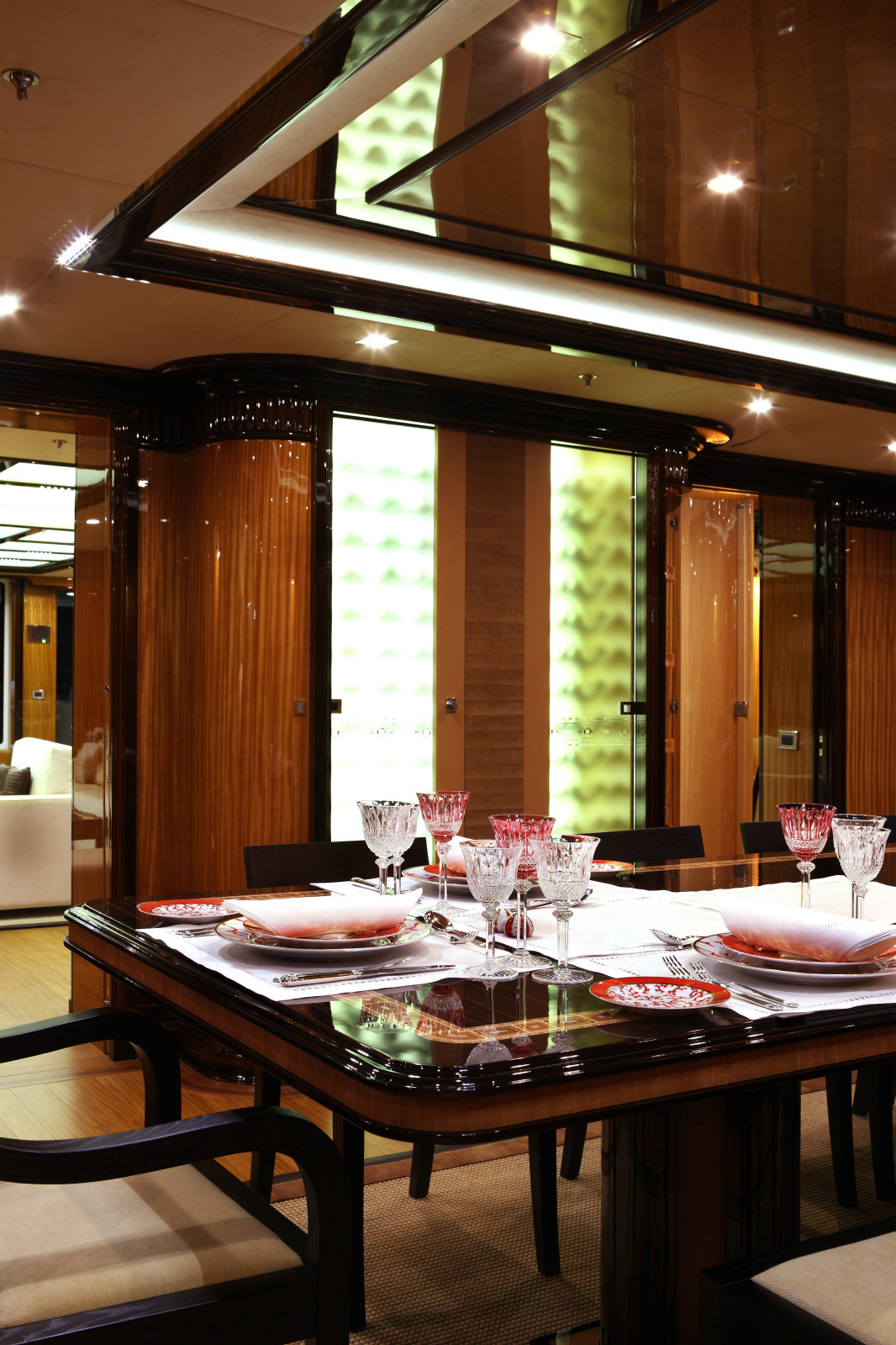 Проект яхты от итальянской компании RADICE