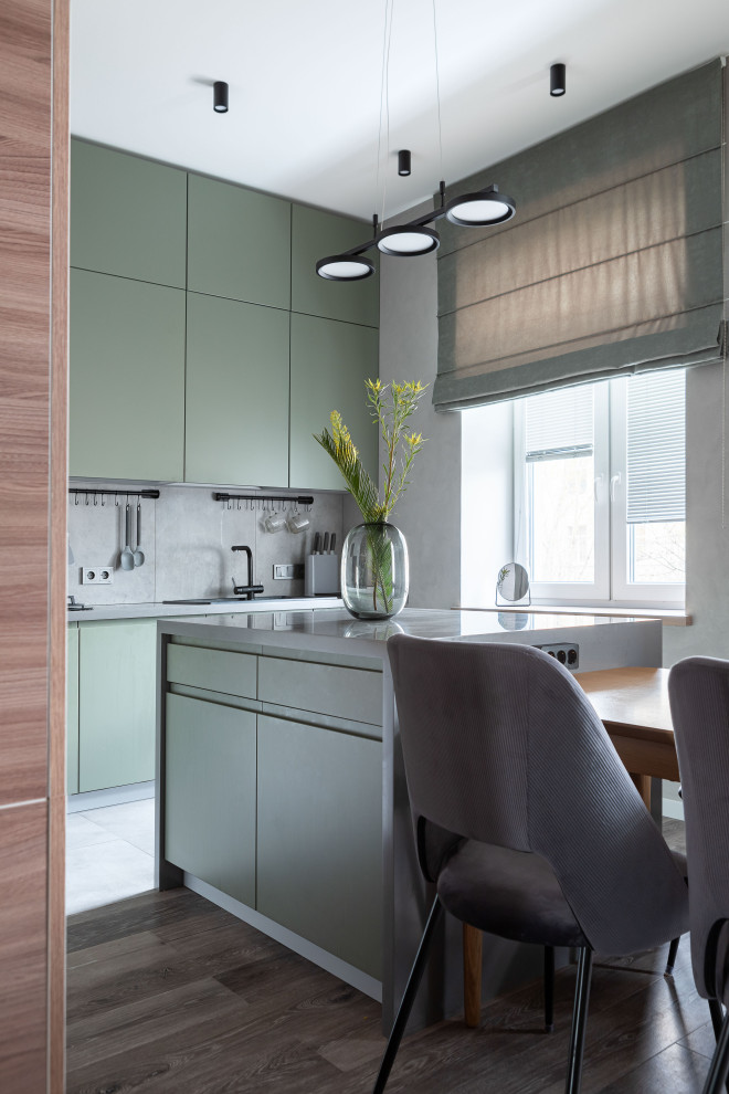 КВАРТИРА С ЯРКИМИ АКЦЕНТАМИ В СТАРОМ ФОНДЕ