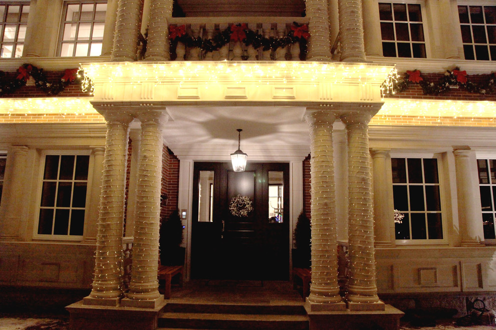 Новогоднее украшение фасада