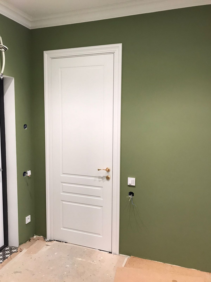 Двери в стиле неоклассика (ЖК Серебряный Фонтан)