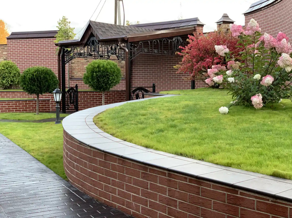 «САД ТРЕХ ПОКОЛЕНИЙ»