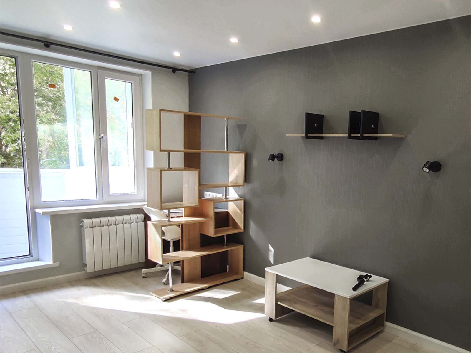 Спальня, вид на балкон