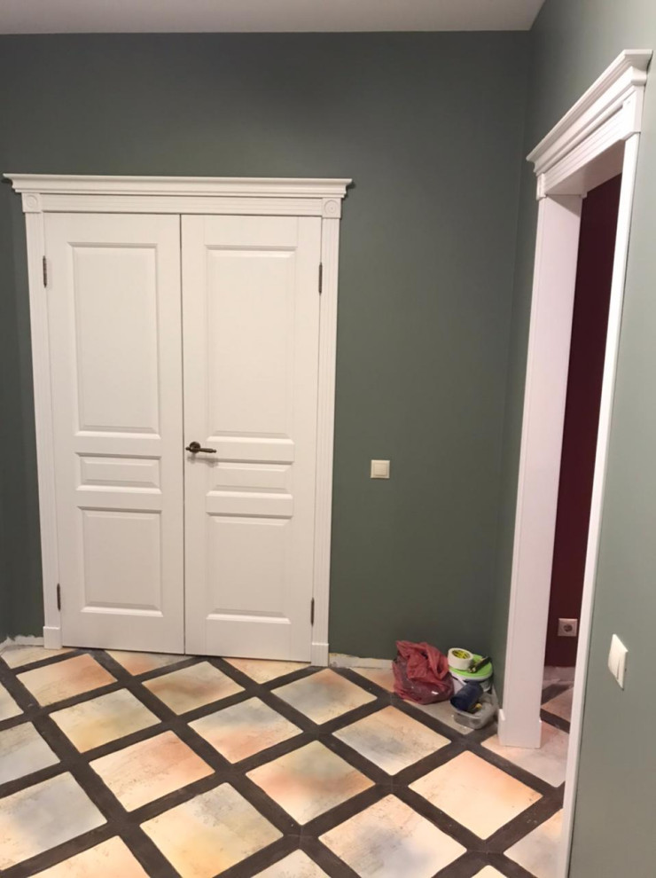 Поставка межкомнатных дверей из массива ольхи, модель "Валенсия" белая эмаль