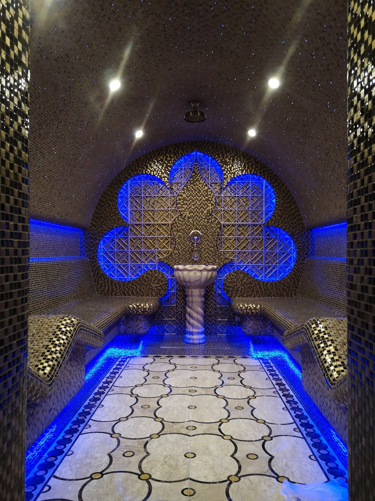 Обложка проекта: Фото готового интерьера. Цокольный этаж загородного дома, зона для отдыха