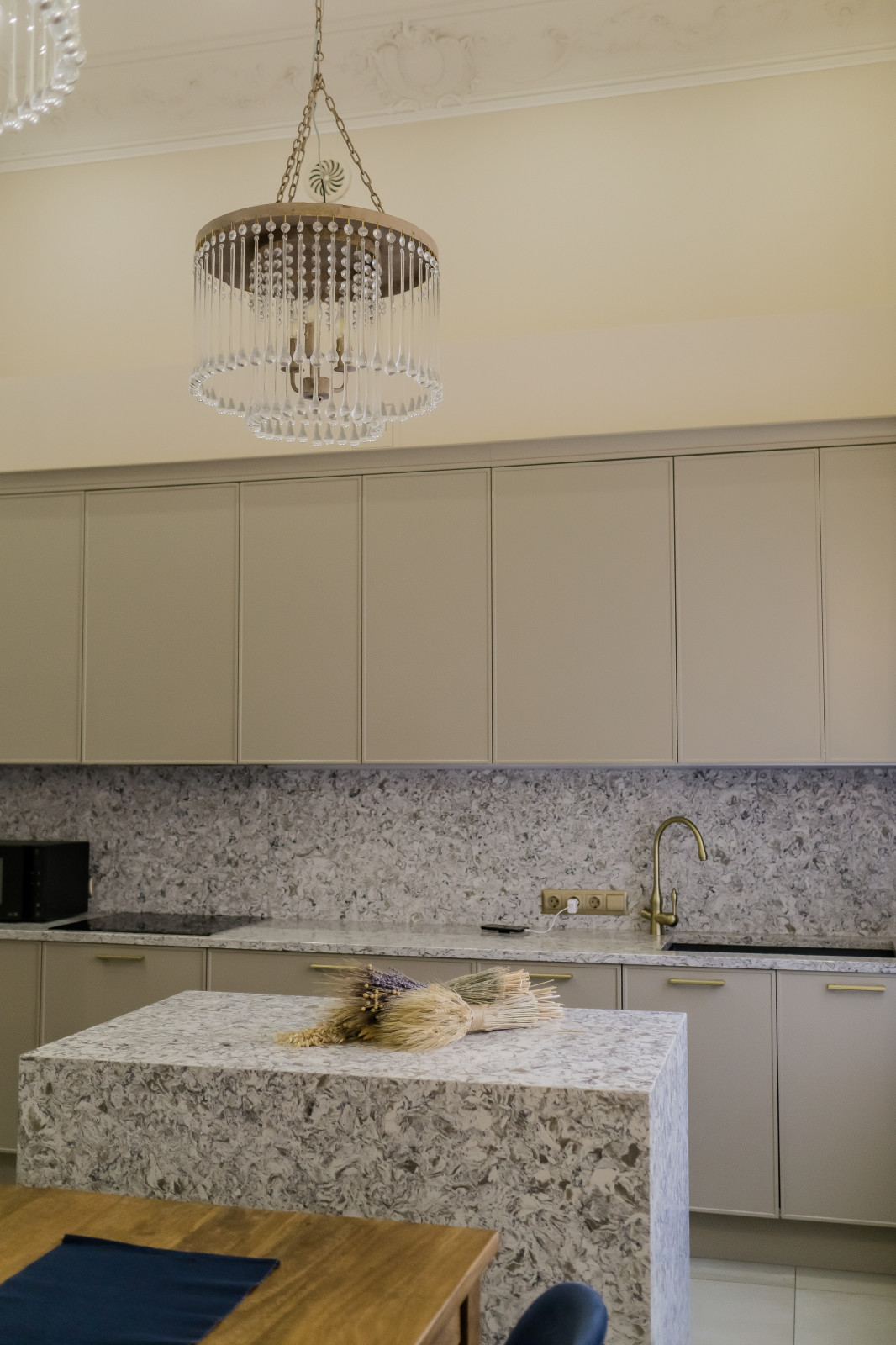 CHATEAU DE LA PETROGRADKA